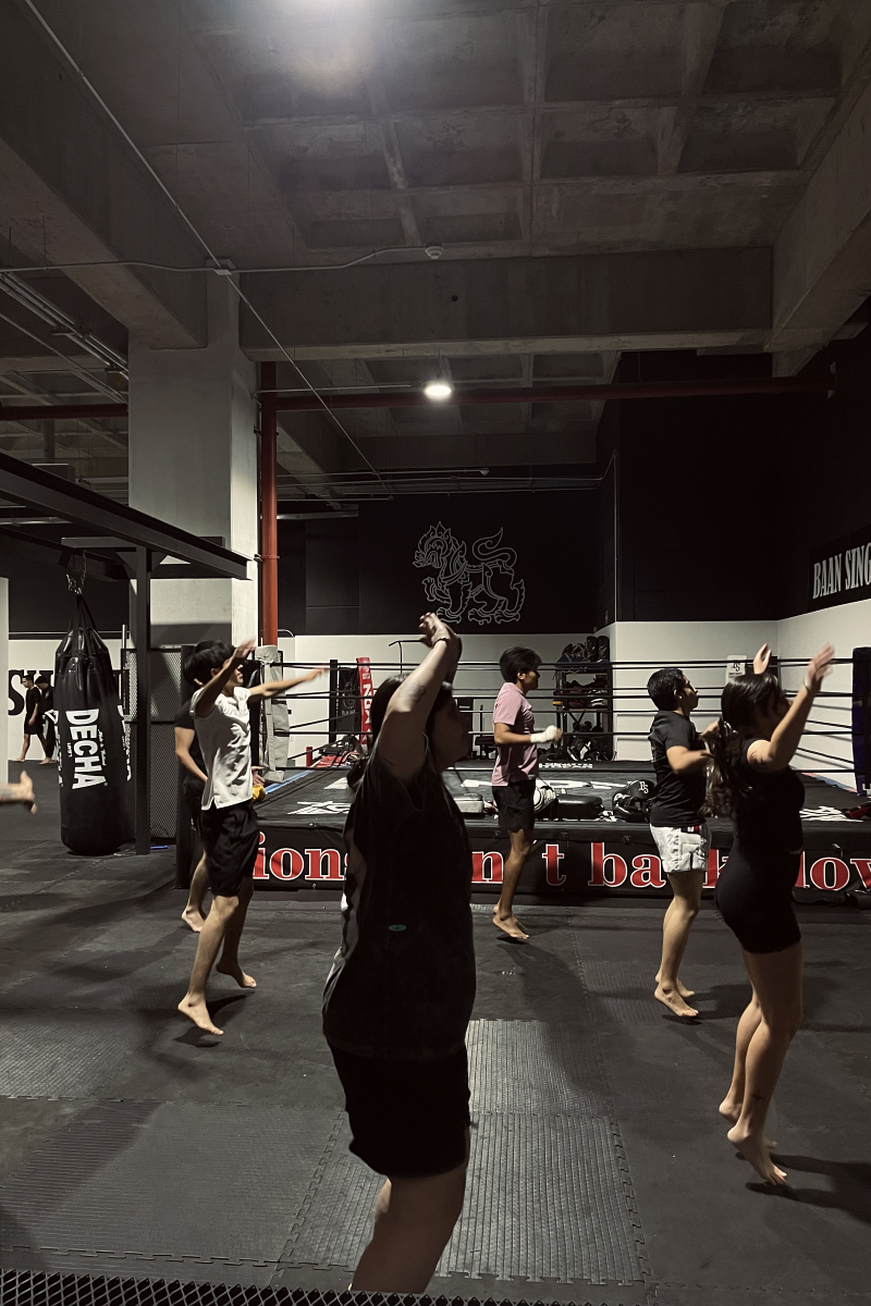 Calentamiento en Baan Singto